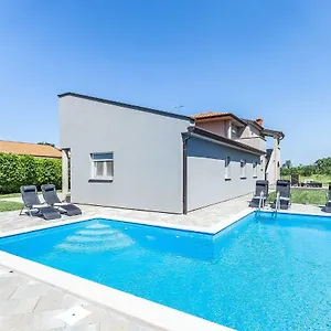 Toni & Julija Porec