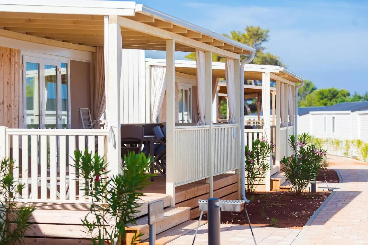 Kemping Premium Mobile Homes Istria - Camping Lanterna Porec - Luxury Mobilhome